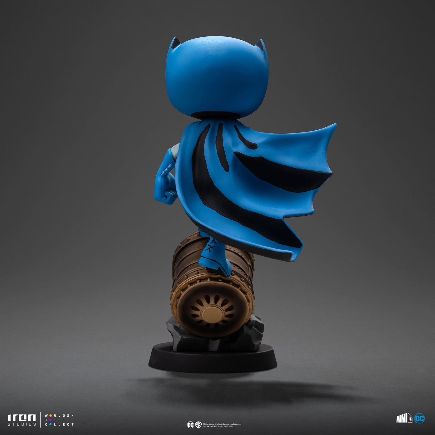 Statue Batman (Blue Version) - DC Comics - Minico - Iron Studios